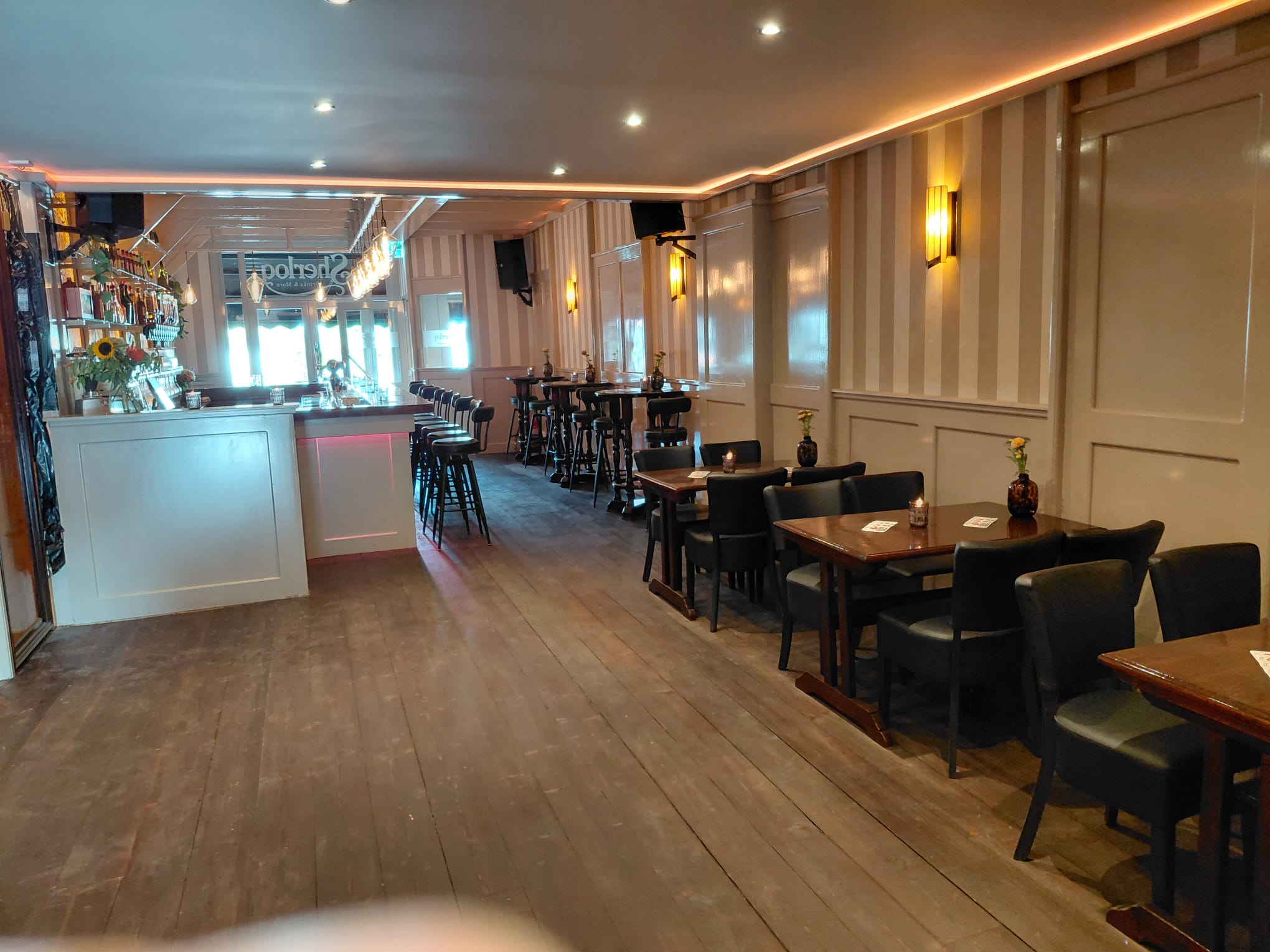 Interieur van Café Sherloq